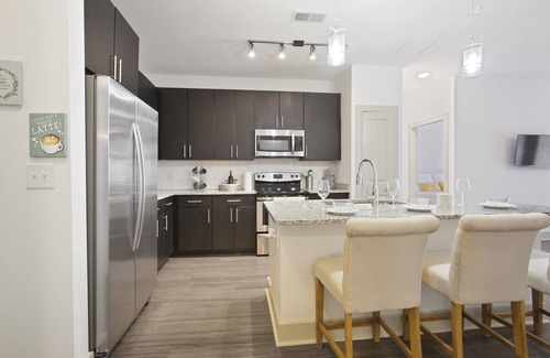 Westside Apartment | DESiRED SKYLOFT POOL VIEW❤️ Of Midtown
