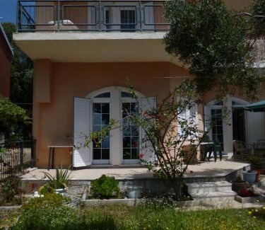 Anthousa Villa | Deskas House. Two Floor Apartment With Excellent View