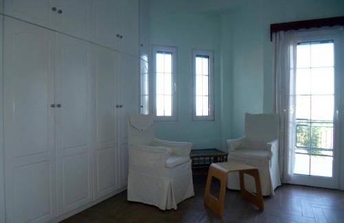Anthousa Villa | Deskas House. Two Floor Apartment With Excellent View