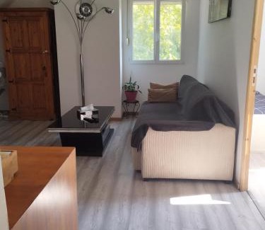 La Malachere Apartment | Destinée Esterel Espace privé dans propriété avec accès piscine