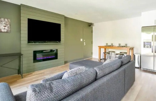 Landmark Condo | Destination DC metro area