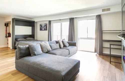 Landmark Condo | Destination DC metro area