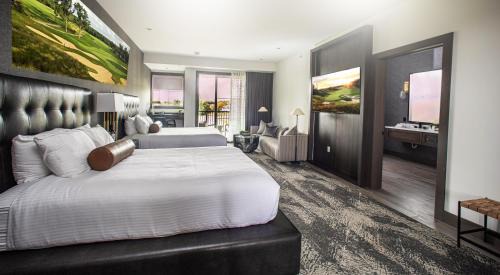 Lake Geneva Resort | Destination Geneva National