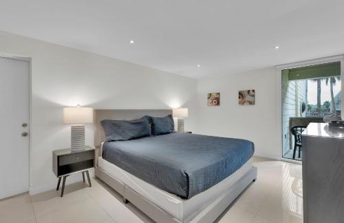 South Padre Island House | Destination Relaxation! Steps to the pool & beach in beautiful beachfront resort