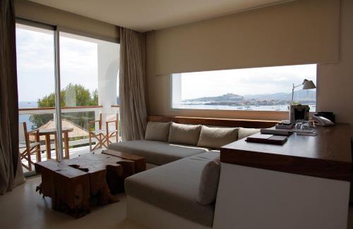 Cap Martinet Hotel | Destino Five Ibiza - 5-Star Grand Luxe Resort