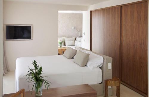 Cap Martinet Hotel | Destino Five Ibiza - 5-Star Grand Luxe Resort
