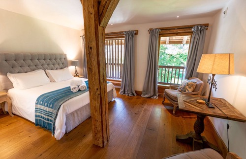Samoens Other | Detached 500m2 Farmhouse with Yoga Studio, Hot Tub and Sauna