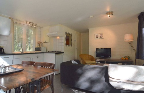 Stramproy House | Detached cottage on quiet park