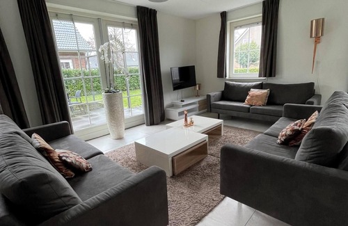 Susteren House | Detached family villa with 5 bedrooms and an infrared sauna