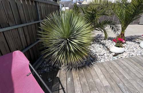 Arzon House | Detached fisherman's cottage on the seafront with large terrace and parking space