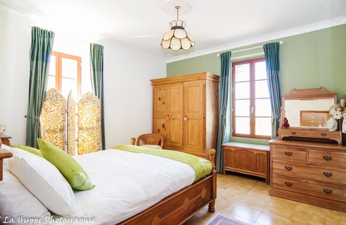 Saint-Aubin-de-Cadelech House | Detached Rural barn retreat set in open farm land -with private pool