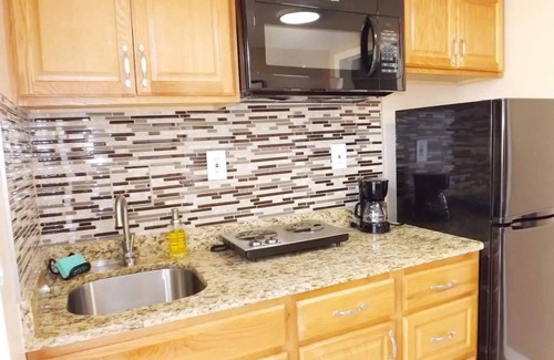 Pinellas Park Apartment | Detached Guest Suite/Beaches + St. Pete Hotspots