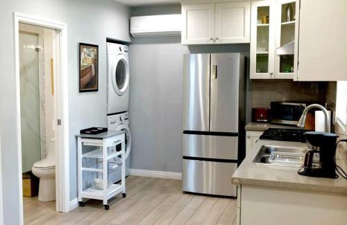 Monrovia House | Detached Guesthouse in Monrovia/Los Angeles