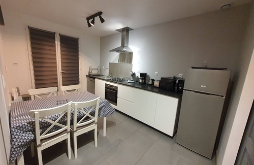 Bazolles House | Detached house at the foot of the Baye pond and the Canal du Nivernais