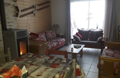 Bellefontaine House | Detached house sleeps 6 3 bedrooms / 2 shower rooms near resorts