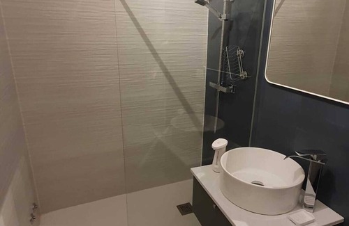 Vallata House | Detached house St. George in the heart of the country