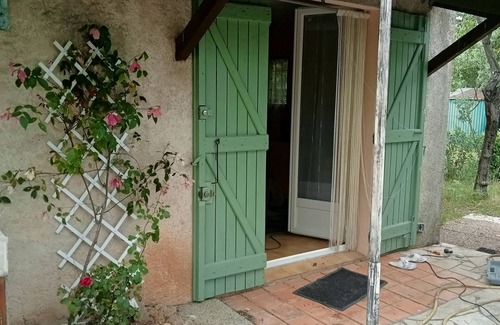 Le Muy House | Detached house with enclosed garden 20 minutes from the sea ideal for families