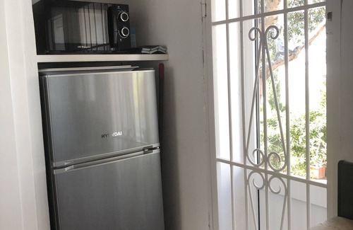 L'Escala House | Detached house with private garden and swimming pool; air conditioning wifi internet
