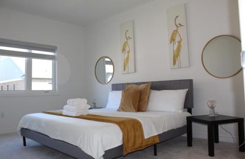 Innisfil House | Detached New Modern House In South Barrie - Built H plus ME Technology