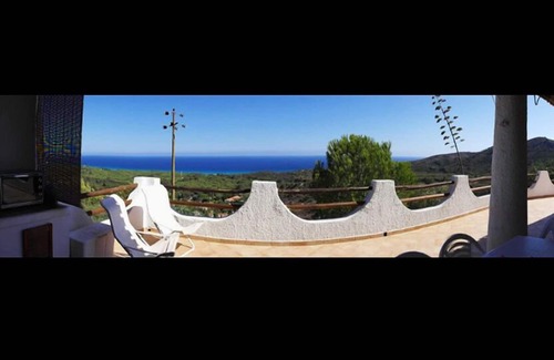 Eden Rock Villa | Detached Sardinian villa with uninterrupted panoramic sea views in Eden Rock
