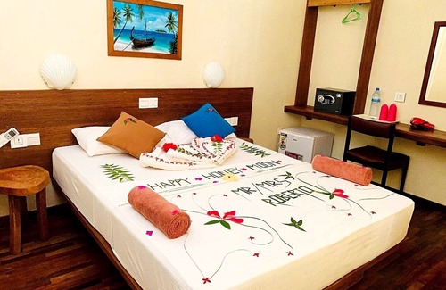 Hangnaameedhoo Hotel | Detour Beach View