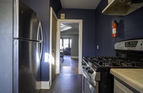 Jefferson Chalmers House | Detroit River Fishing Accomodations