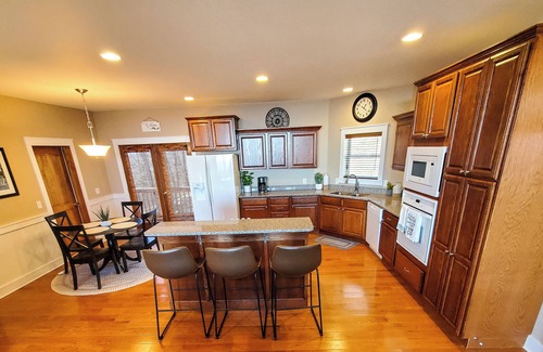 Stonebridge Cabin | Deuces Wild Available Labor Day Weekend!