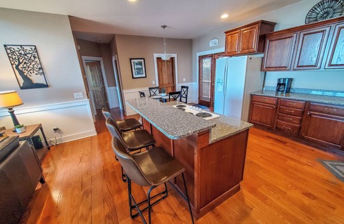 Stonebridge Cabin | Deuces Wild Available Labor Day Weekend!