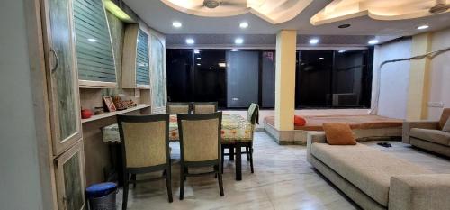 Four Bungalows Apartment | Dev's Garden view single family apartment