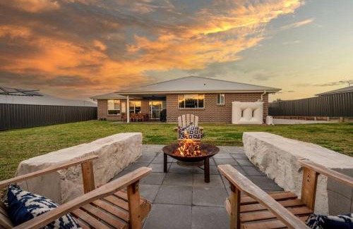 Central Mudgee House | Devan House - An Entertainers' Retreat Close to Town