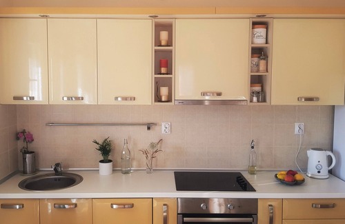 Denovici Apartment | DeVasco Designer Apartment 82sqm 150m to sea