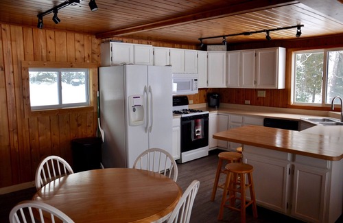 Grand Marais House | Devil Track Shores on the Northside of Devil Track Lake, Peaceful, Relaxing.
