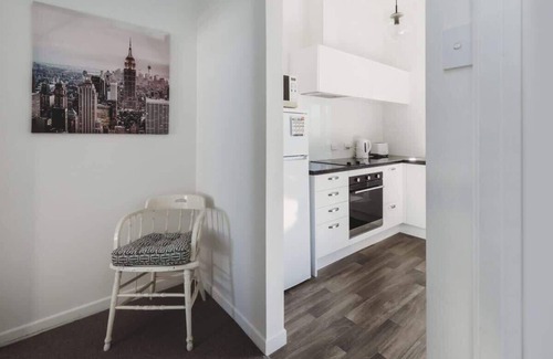 New Plymouth Apartment | Devon Central Apartment - stylish 2 BR CBD pad
