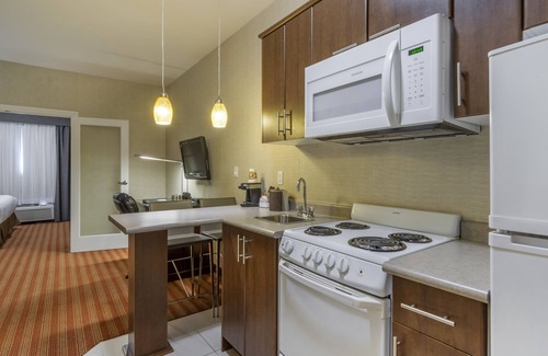 Fox Creek Hotel | Devonian Hotel & Suites