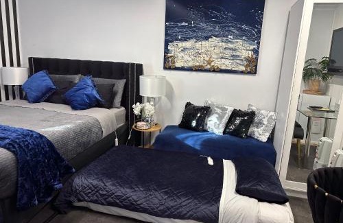 East Devonport House | Devonport Breeze Escape