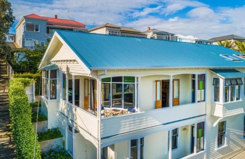 Stanley Point House | Devonport Harbour View