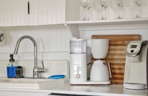 Port Clyde House | Dew Drop 4: Classic Waterfront Cape on the Harbor of Maine Coastal Village