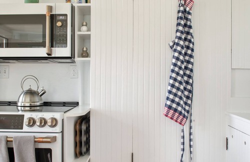Port Clyde House | Dew Drop 4: Classic Waterfront Cape on the Harbor of Maine Coastal Village