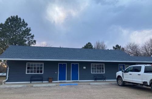 Miller Hotel | Dew Drop Inn Motel by OYO Miller SD