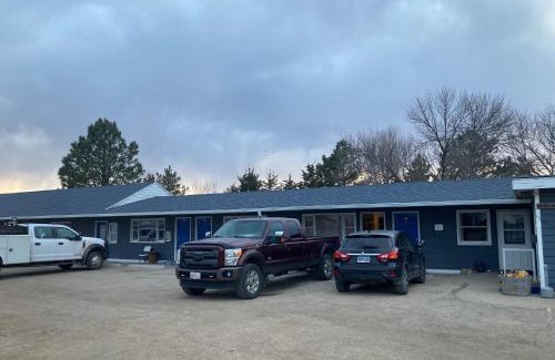 Miller Hotel | Dew Drop Inn Motel by OYO Miller SD
