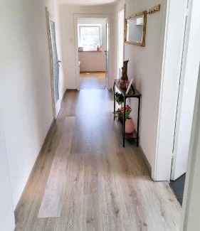 Freilassing Apartment | DG R- Helle 40m2 2-Zimmer Wohnung nähe Salzburg