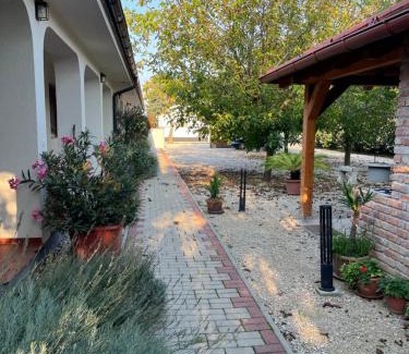 Kapuvar Apartment | Diófa Apartmanház