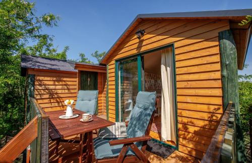 Lovasbereny Apartment | Dióliget - Csendes Rejtek Lombház
