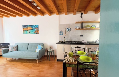 Chioggia House | Di Sole e D'Azzurro - Two Bedroom House, Sleeps 3