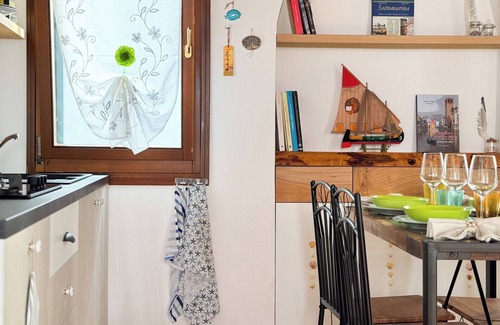 Chioggia House | Di Sole e D'Azzurro - Two Bedroom House, Sleeps 3