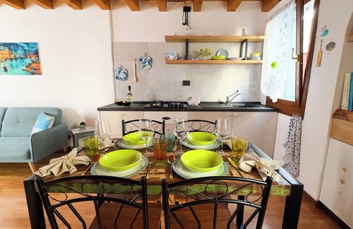 Chioggia House | Di Sole e D'Azzurro - Two Bedroom House, Sleeps 3