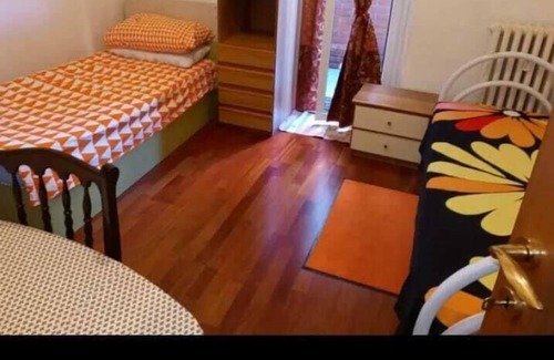 Crescenzago House | DI TUTTO E DI PIù