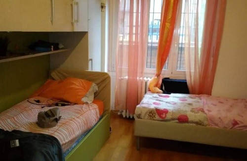 Crescenzago House | DI TUTTO E DI PIù