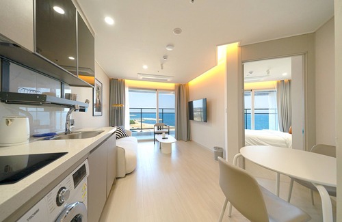 Sokcho Hotel | DIAMER Sokcho Hotel by AankStay