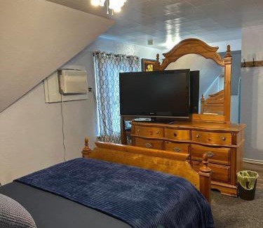 Lawton Apartment | Diamond Apartment with GYM - 2 miles to Fort Sill & just blocks to downtown!